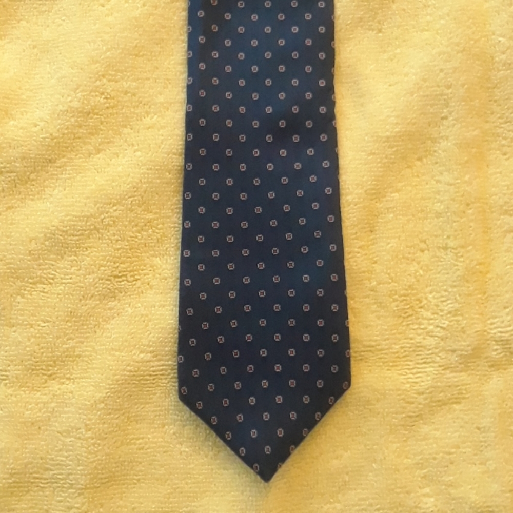 Classic tie